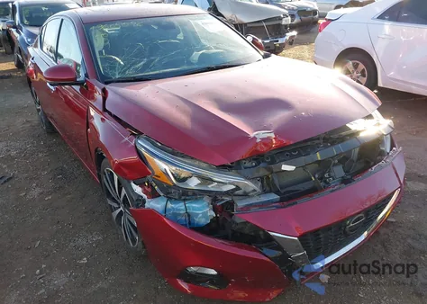 2021 Nissan Altima Platinum Intelligent Awd z USA, uszkodzony, nr VIN 1N4BL4FW4MN314672